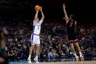 Houston v Duke in the Final Four. (Image via Getty)
